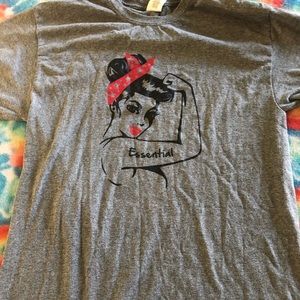 Grey tee shirt